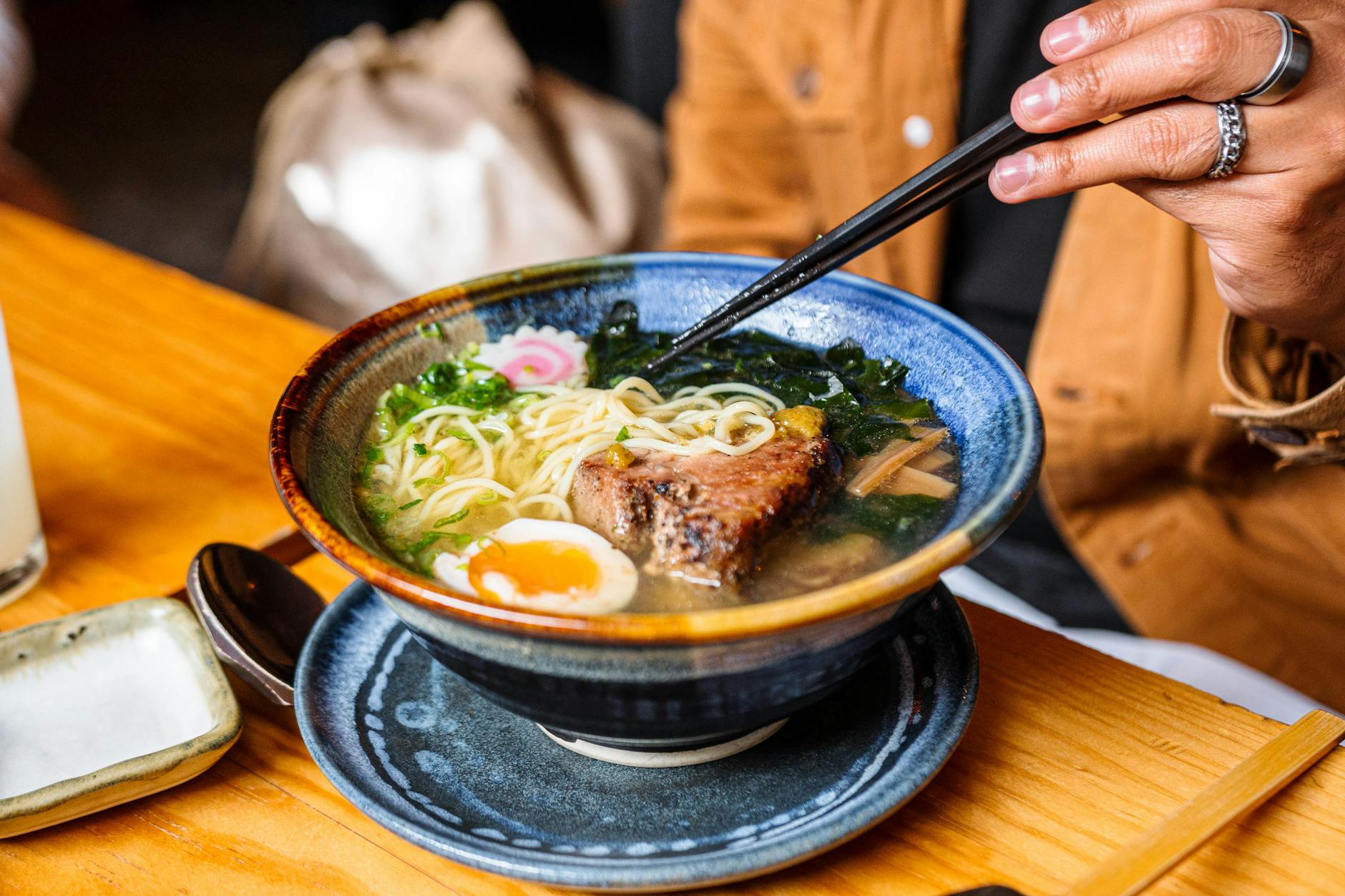 Cheap ramen bowl in Tokyo under 1000 yen budget food