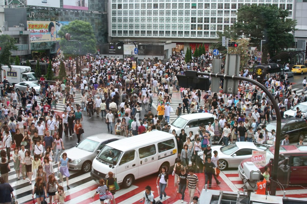 Crowds crossing the Shibuya Scramble Crossing in Tokyo