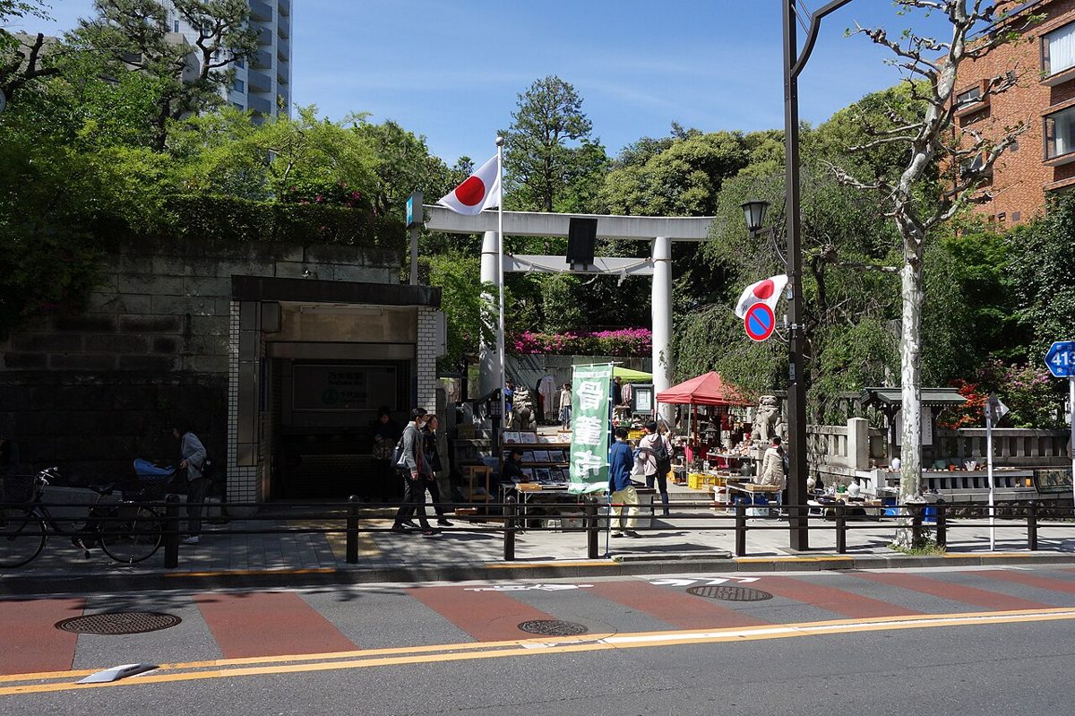 Antique market in Tokyo
