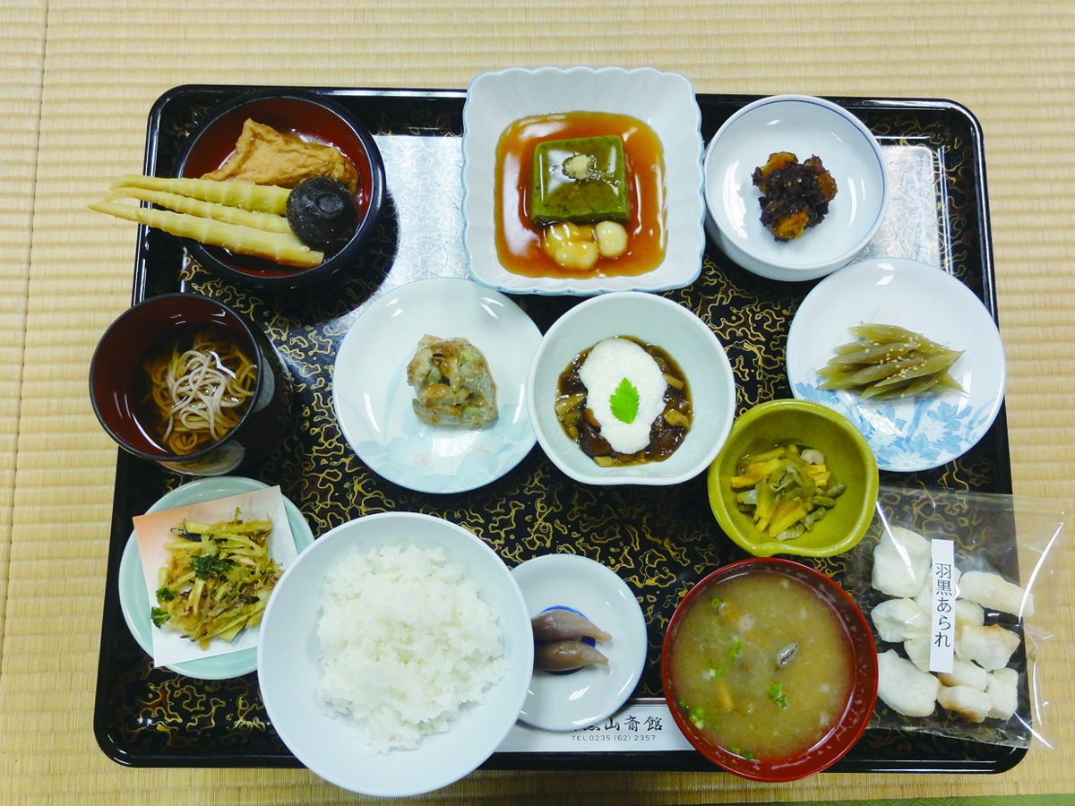 Vegetarian Buddhist temple dishes presented in small bowls
