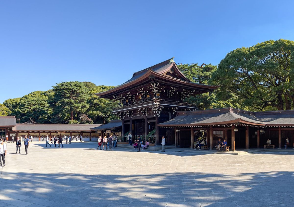 The main worship hall and open courtyard at the heart of Meiji Jingu