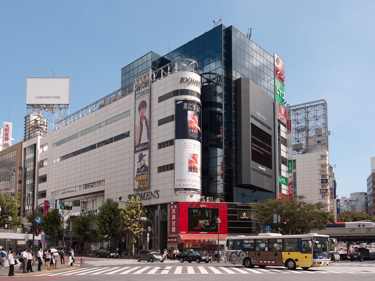The cylindrical Shibuya 109 fashion building