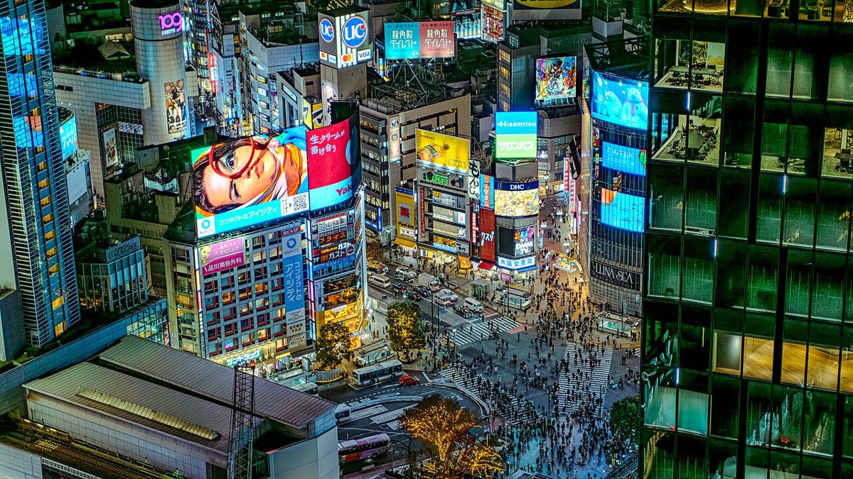 Crowds at Shibuya Crossing in Tokyo